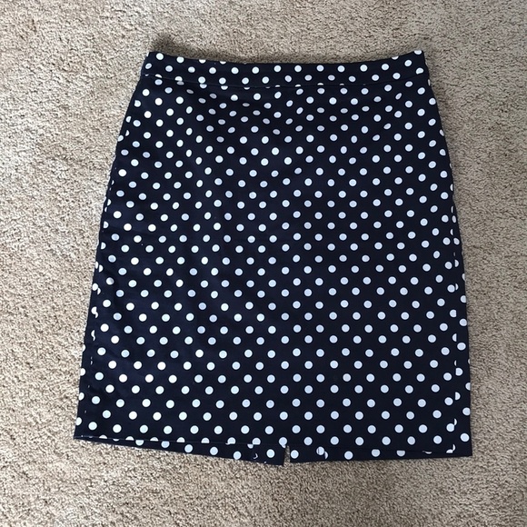 J. CREW size 8 navy polka dot pencil skirt - Picture 1 of 7
